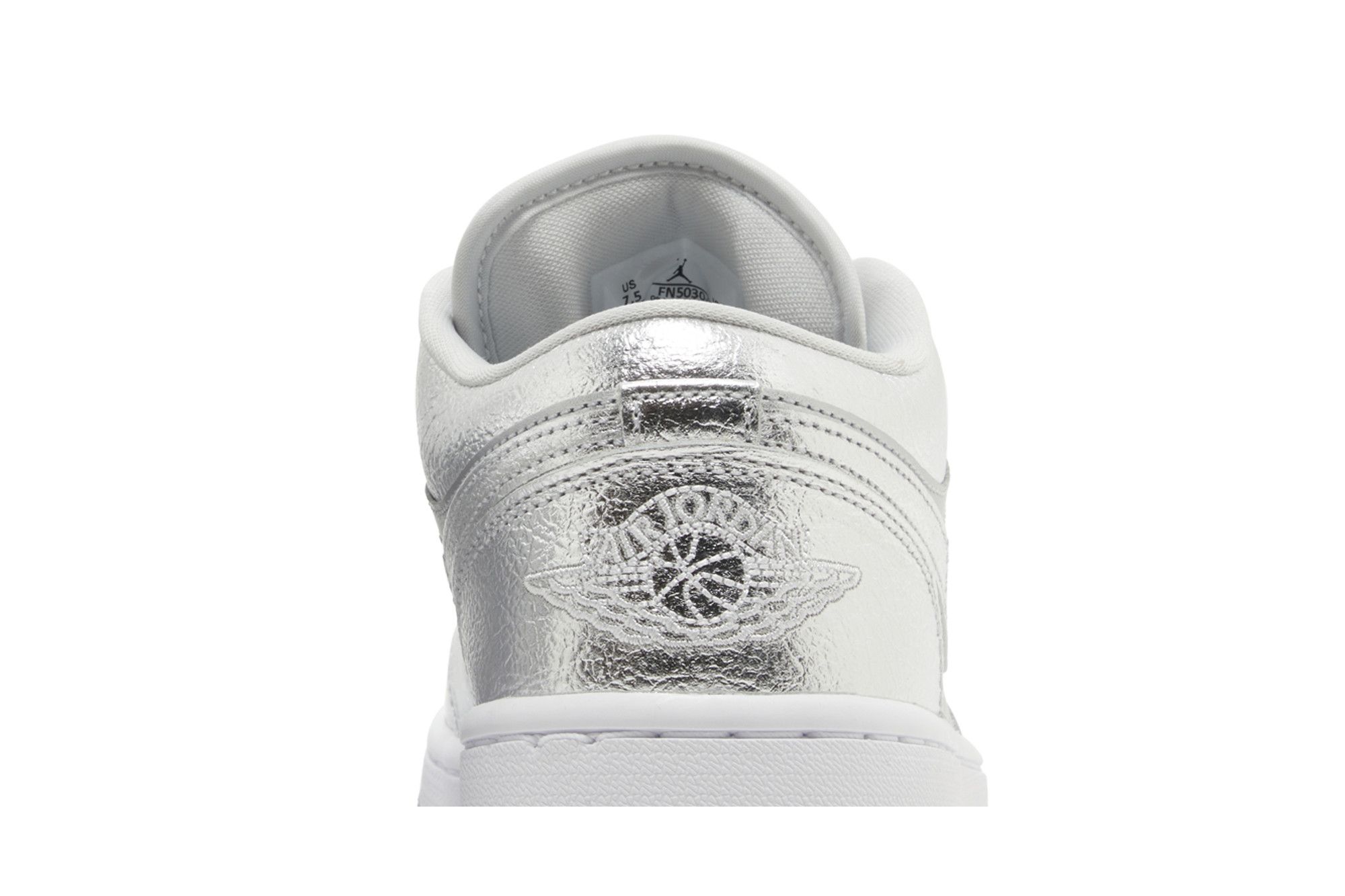 jordan 1 low se black metallic silver