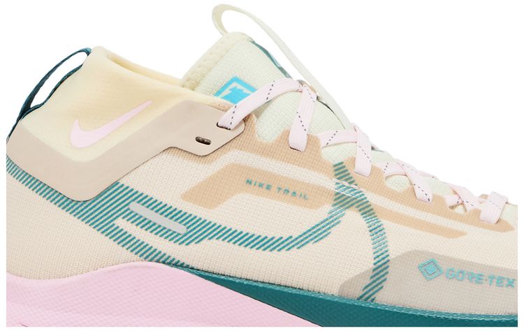 Wmns React Pegasus Trail 4 GORE TEX Sanddrift Pearl Pink