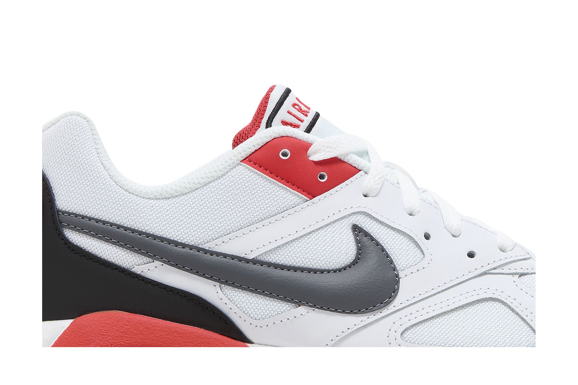 Nike air max ivo mens running shoes clearance