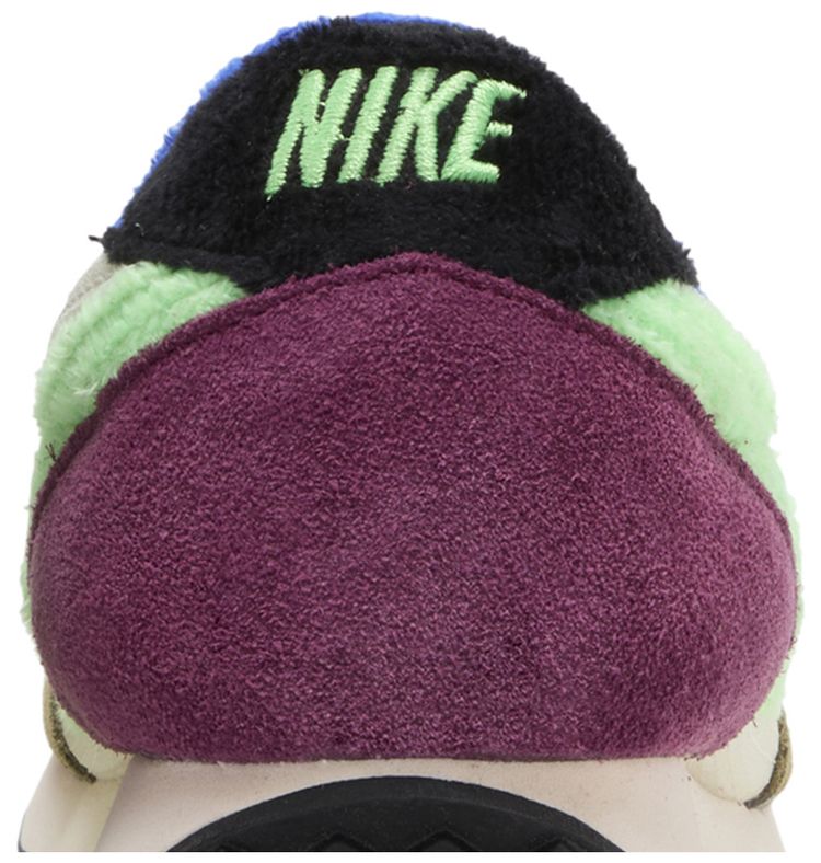 Nike Wmns Daybreak Fur Pack   Fossil Cactus Flower