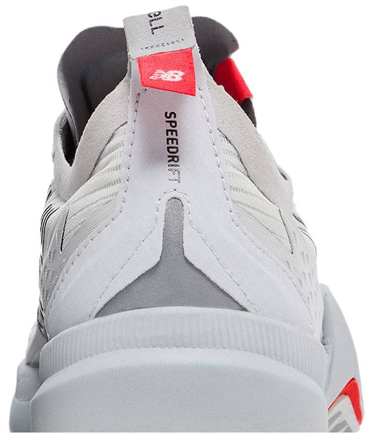 New Balance Wmns FuelCell SpeedDrift Grey Red