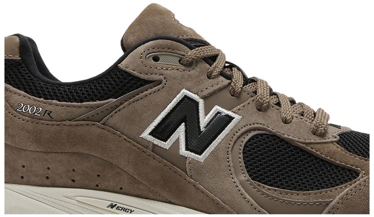 New Balance 2002R Driftwood Black