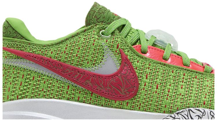 Nike LeBron 20 EP Stocking Stuffer