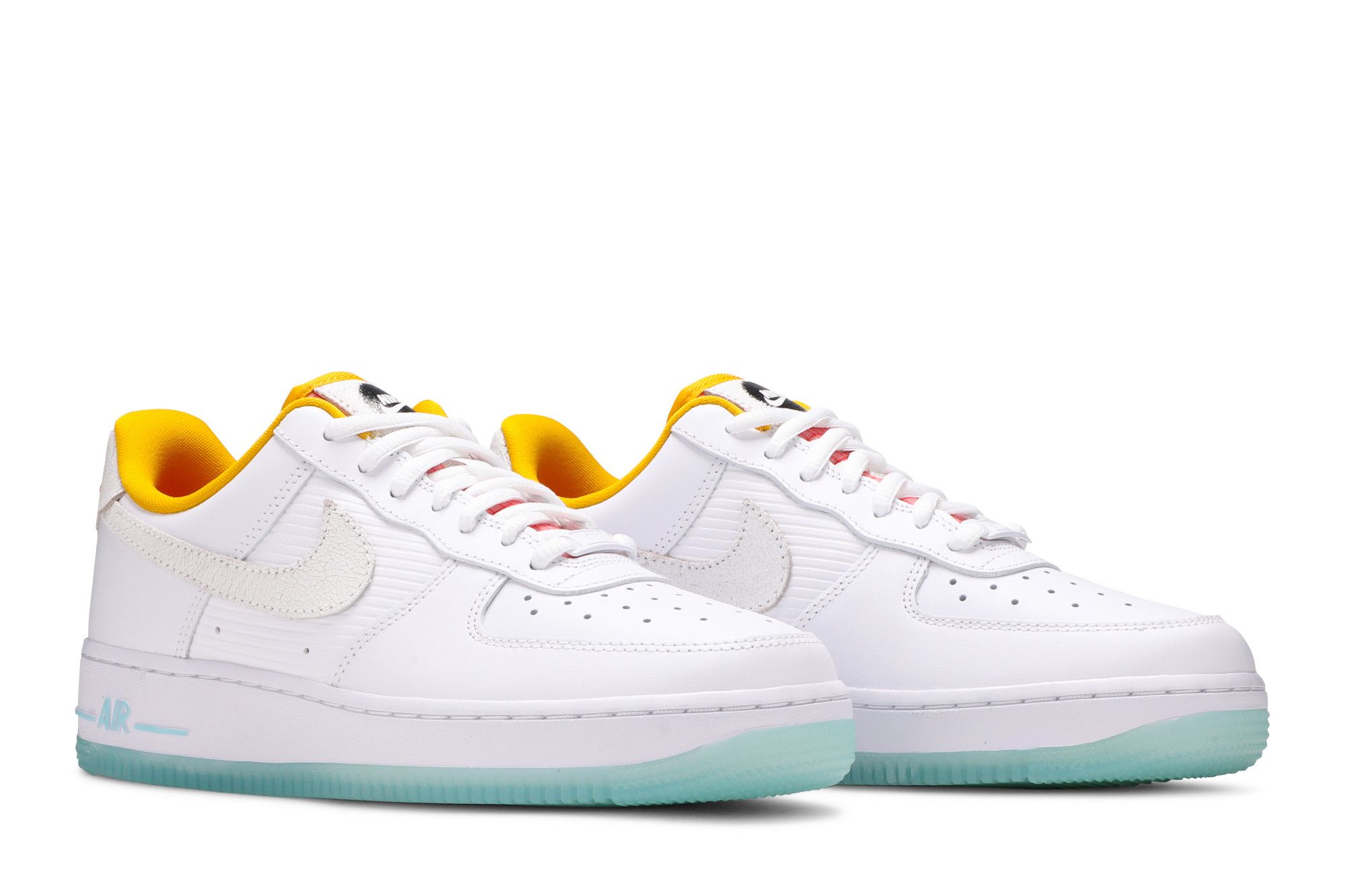 Buy Nike Wmns Air Force 1 '07 'Corner Markets' - CZ8132 100 | GOAT