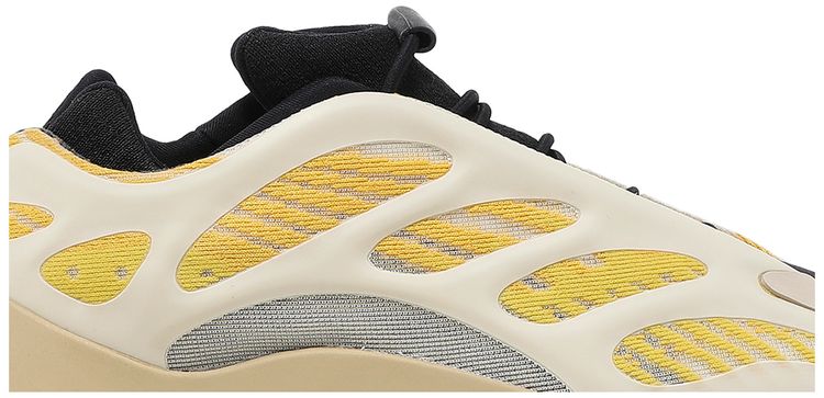 Yeezy 700 V3 Kids Safflower