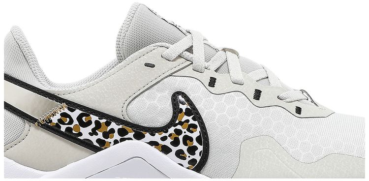 Wmns Legend Essential 2 Premium Leopard