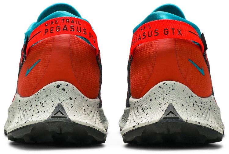 Nike Pegasus Trail 2 GTX Dark Smoke Grey Bright Crimson