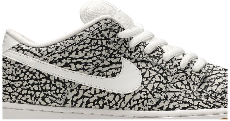 Nike SB Dunk Low Road