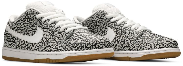 Nike SB Dunk Low Road