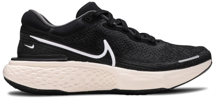 Nike Wmns ZoomX Invincible Run Flyknit Black White
