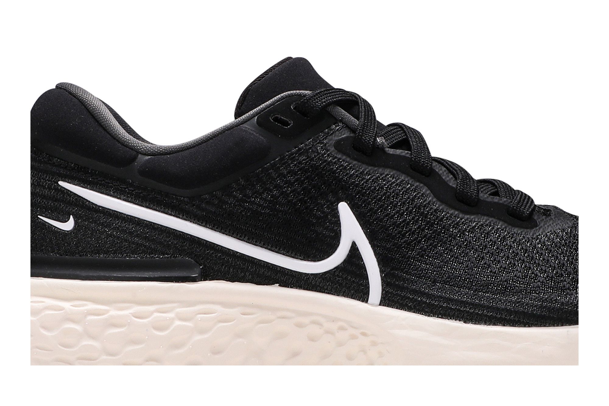 【NIKE】★ZoomX Invincible Run Flyknit★CT2229-800★正規品★ WMNS) Nike ZoomX Invincible Run Flyknit 'Black White' CT2229-001