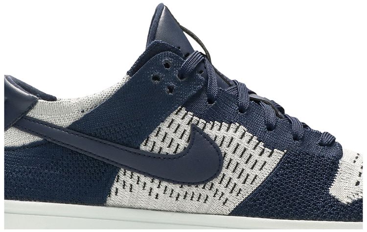 Nike Dunk Low Flyknit College Navy Platinum