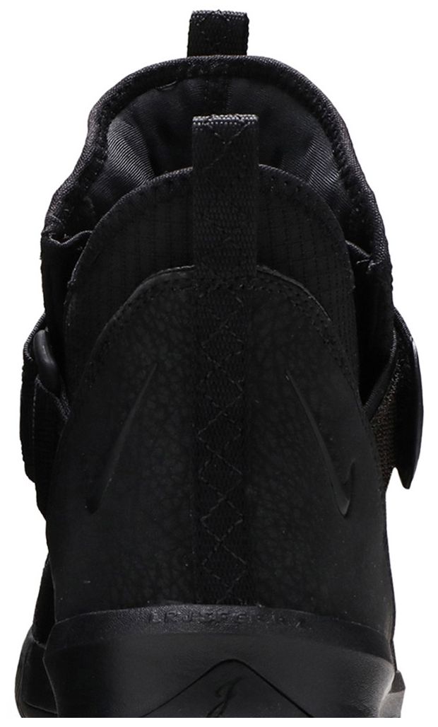 Nike LeBron Soldier 13 SFG Black Out