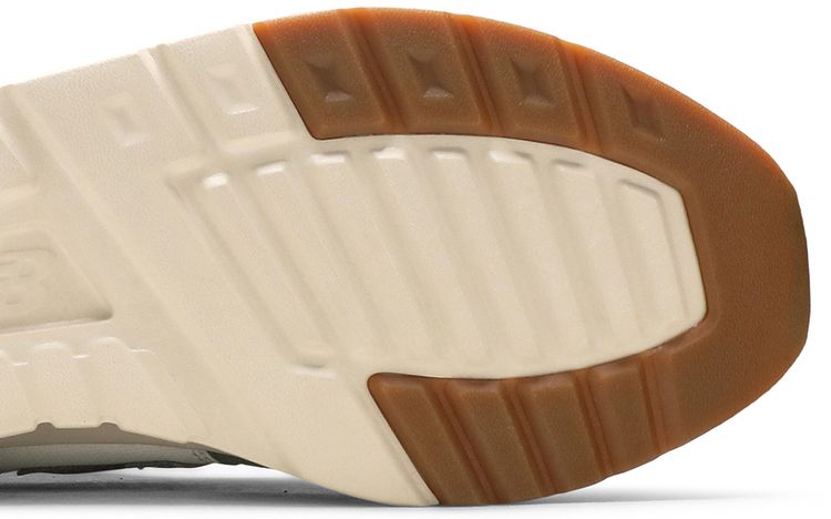 New Balance 997H Spring Hike