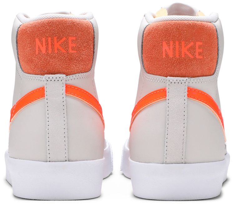 Nike Wmns Blazer Mid 77 Light Bone Orange