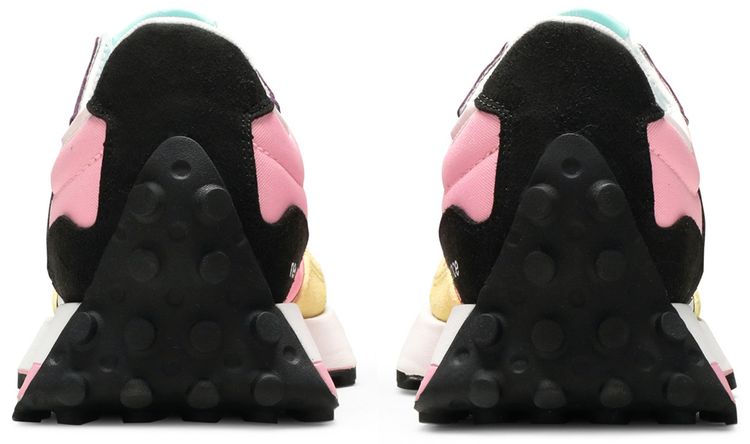 Foot Locker x New Balance Wmns 327 Collective   Pink