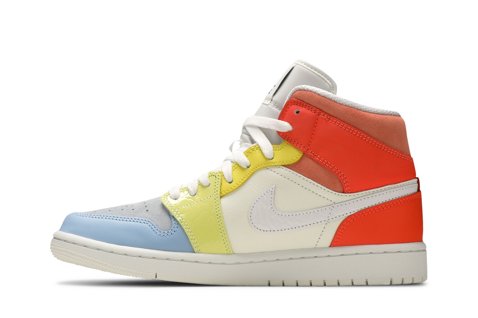 スニーカー Nike Air Jordan 1 Mid To My First Coach (W) 2021 wmns Air Jordan 1 Mid To My First Coach WMNS Retro | SneakerNews.com