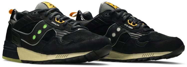 Feature x Shadow 5000 Dreamland