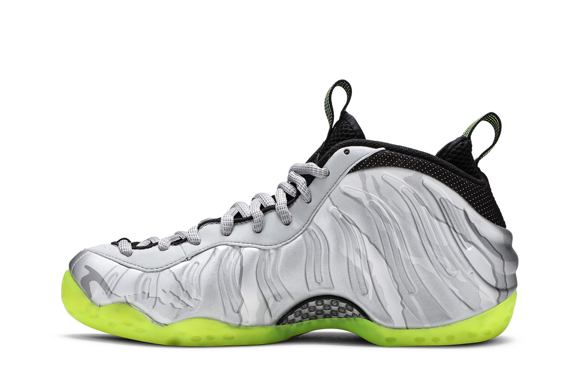 White camo foamposites top