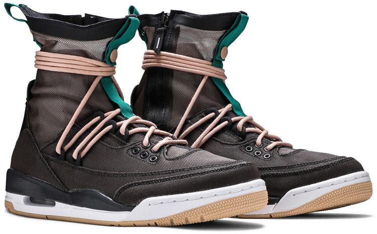 Wmns Air Jordan 3 RTR Explorer Lite XX Anthracite Green