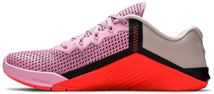 Nike Wmns Metcon 6 Beyond Pink Flash Crimson