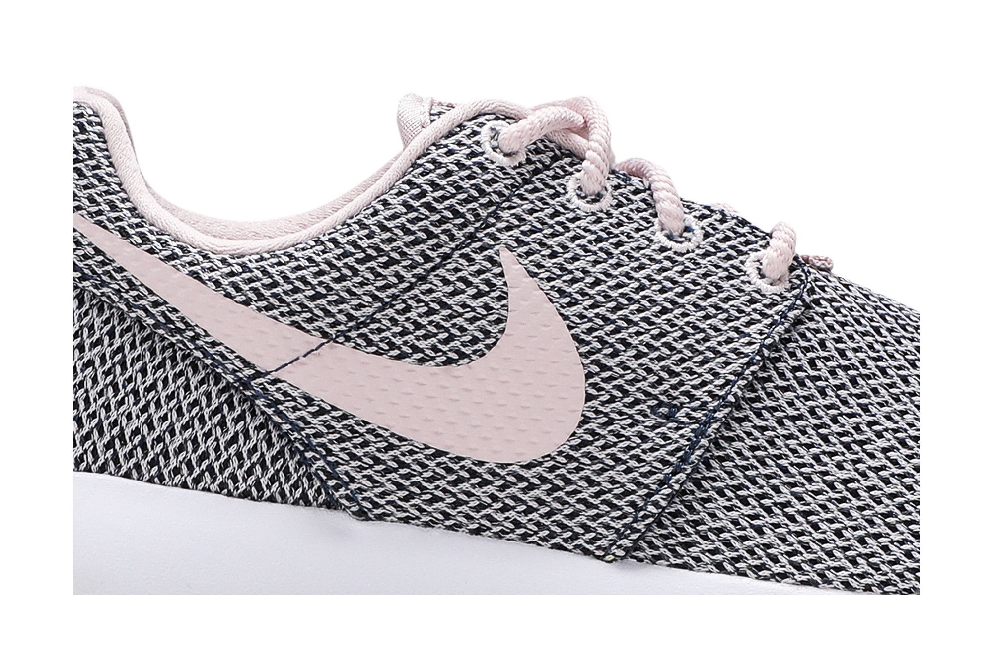 Nike roshe one rose deals