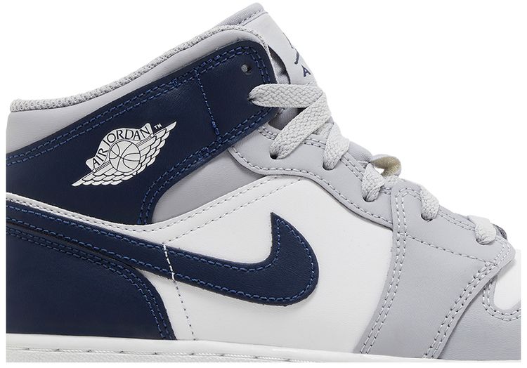 Air Jordan 1 Mid GS Wolf Grey Midnight Navy