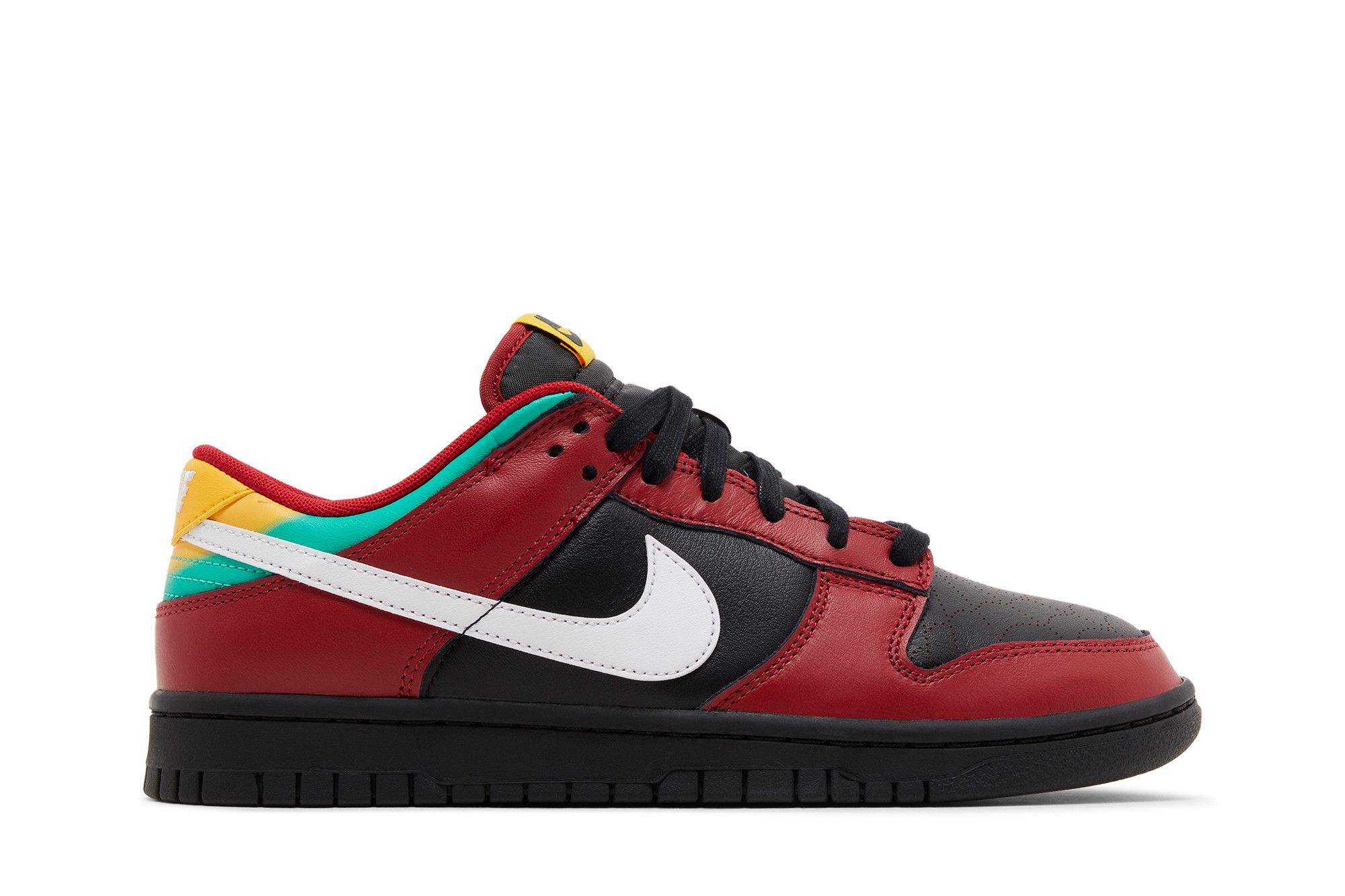 【2024最新】SNSで話題・人気の商品のおすすめアイテム Buy GOAT | 001 FZ3057 - Tattoos' 'Biker LTD Low Dunk スニーカー