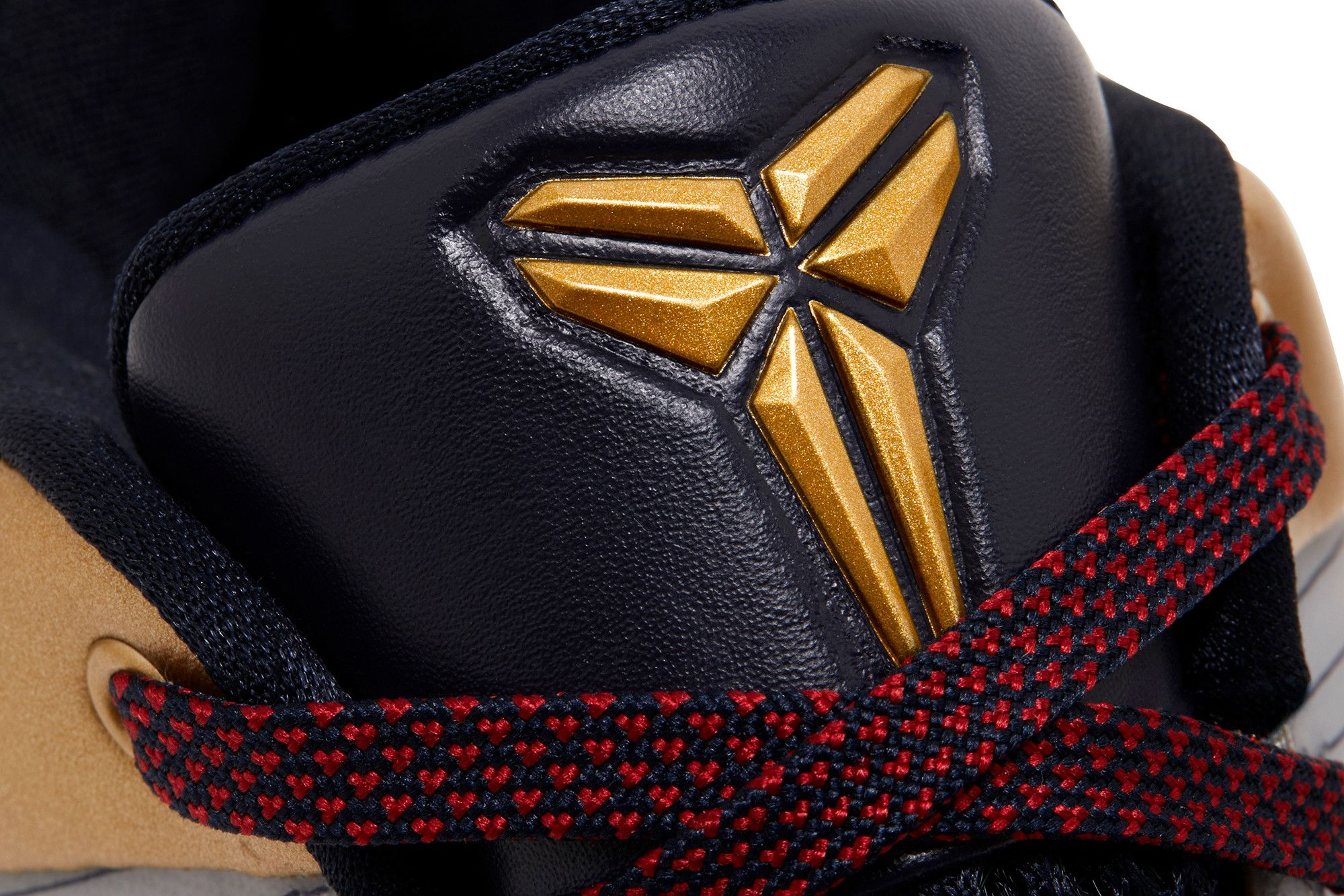 kobe protro black gold