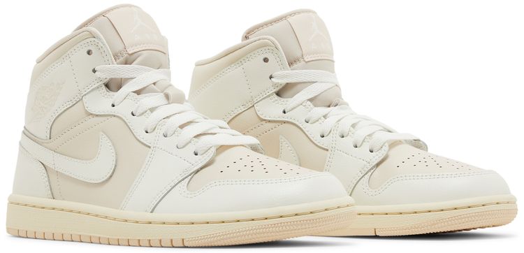 Wmns Air Jordan 1 Mid Legend Light Brown