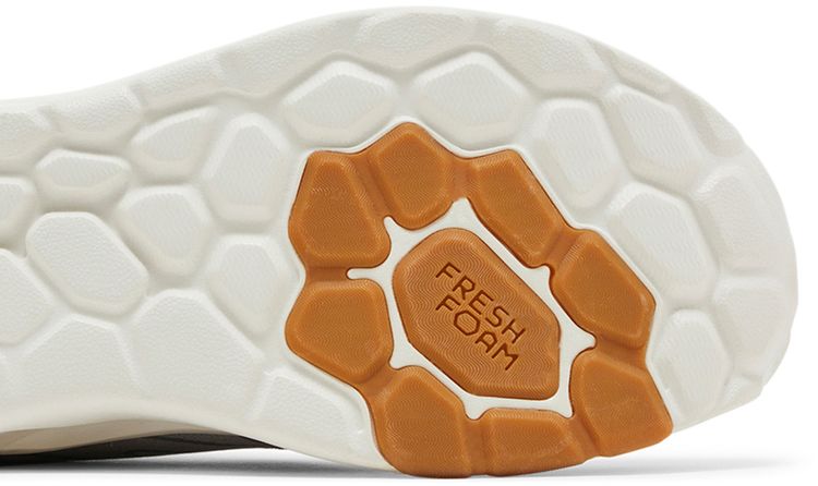 New Balance Fresh Foam Roav v2 Marblehead