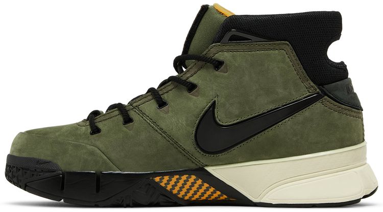 Undefeated x Nike Zoom Kobe 1 Protro Flight Jacket