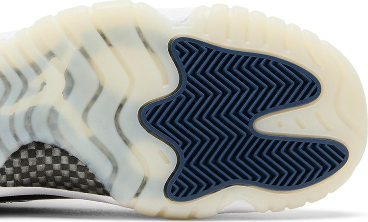 Air Jordan 11 Retro Low GS Diffused Blue