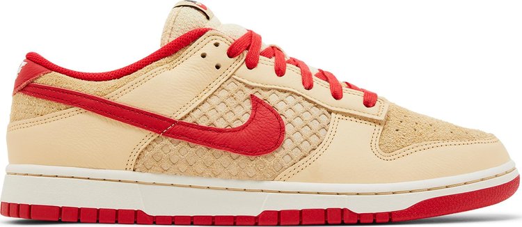 Dunk Low Strawberry Waffle