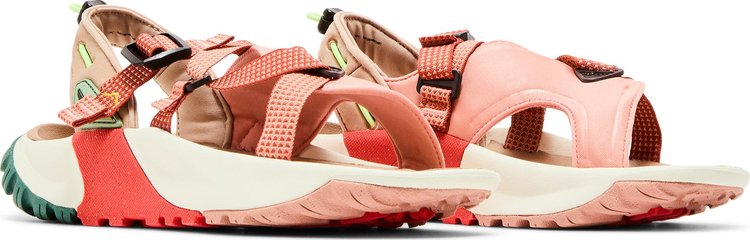 Wmns Oneonta Sandal Light Madder Root