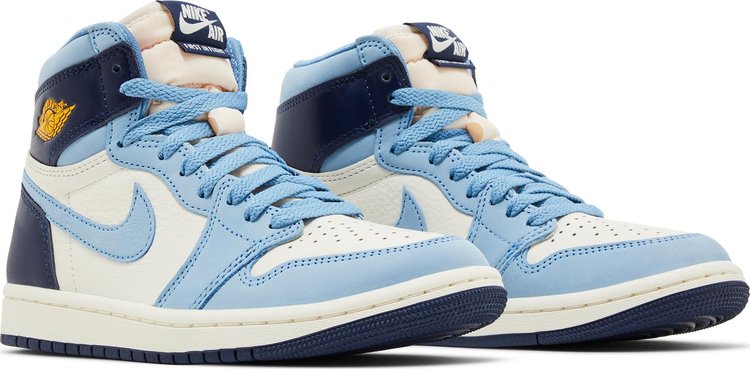 Wmns Air Jordan 1 Retro High OG First in Flight