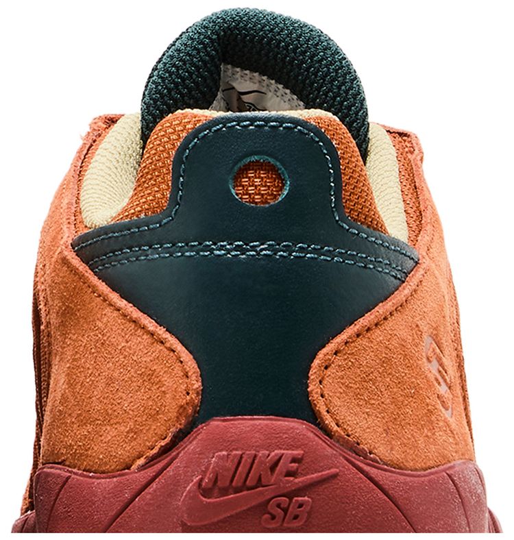 Nike Vertebrae SB Dark Russet