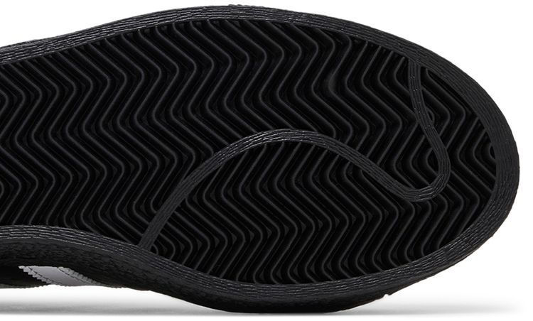 Superstar 82 Black White