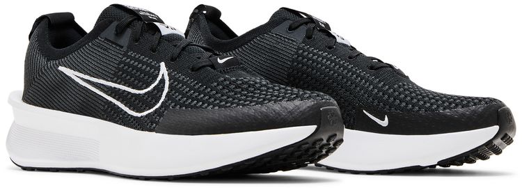 Nike Interact Run Black White