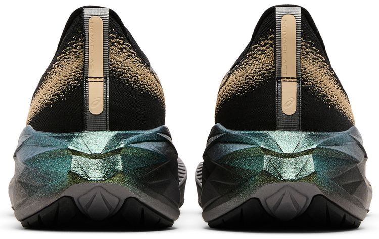 Asics Novablast 4 Platinum Black Champagne