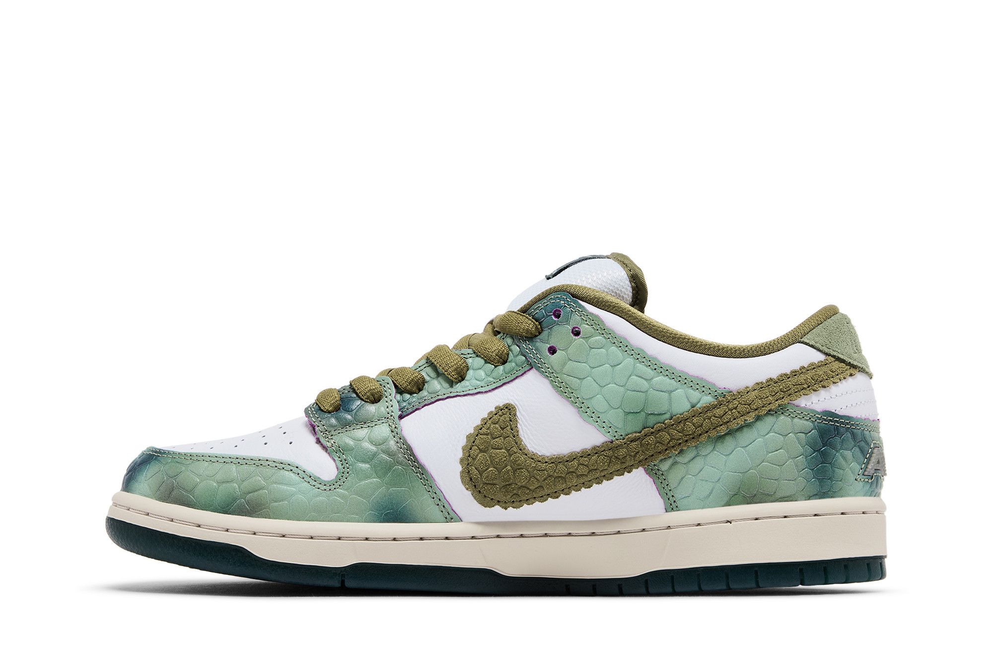 Buy Alexis Sablone x Dunk Low SB 'Chameleon' - HJ3386 300 | GOAT