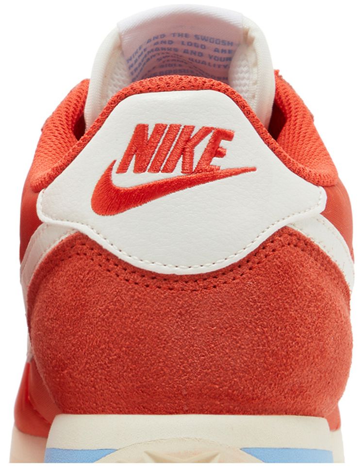 Nike Wmns Cortez Picante Red