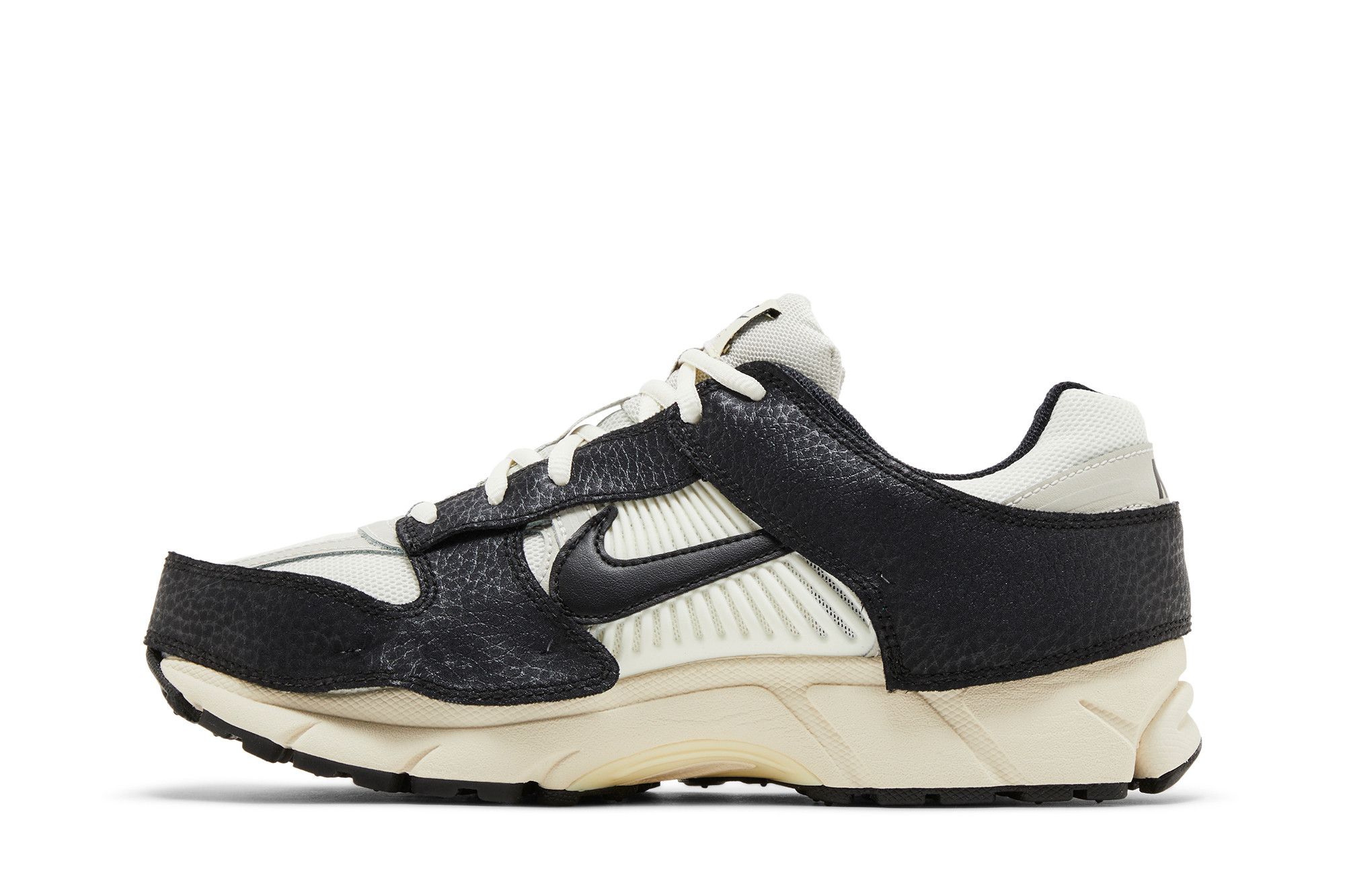 靴 W NIKE ZOOM VOMERO 5 PRM Nike WMNS Zoom Vomero 5 Wolf Grey and Black FJ5474-133 US 8.5 - 12