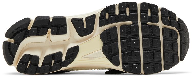 Nike Wmns Air Zoom Vomero 5 Timeless