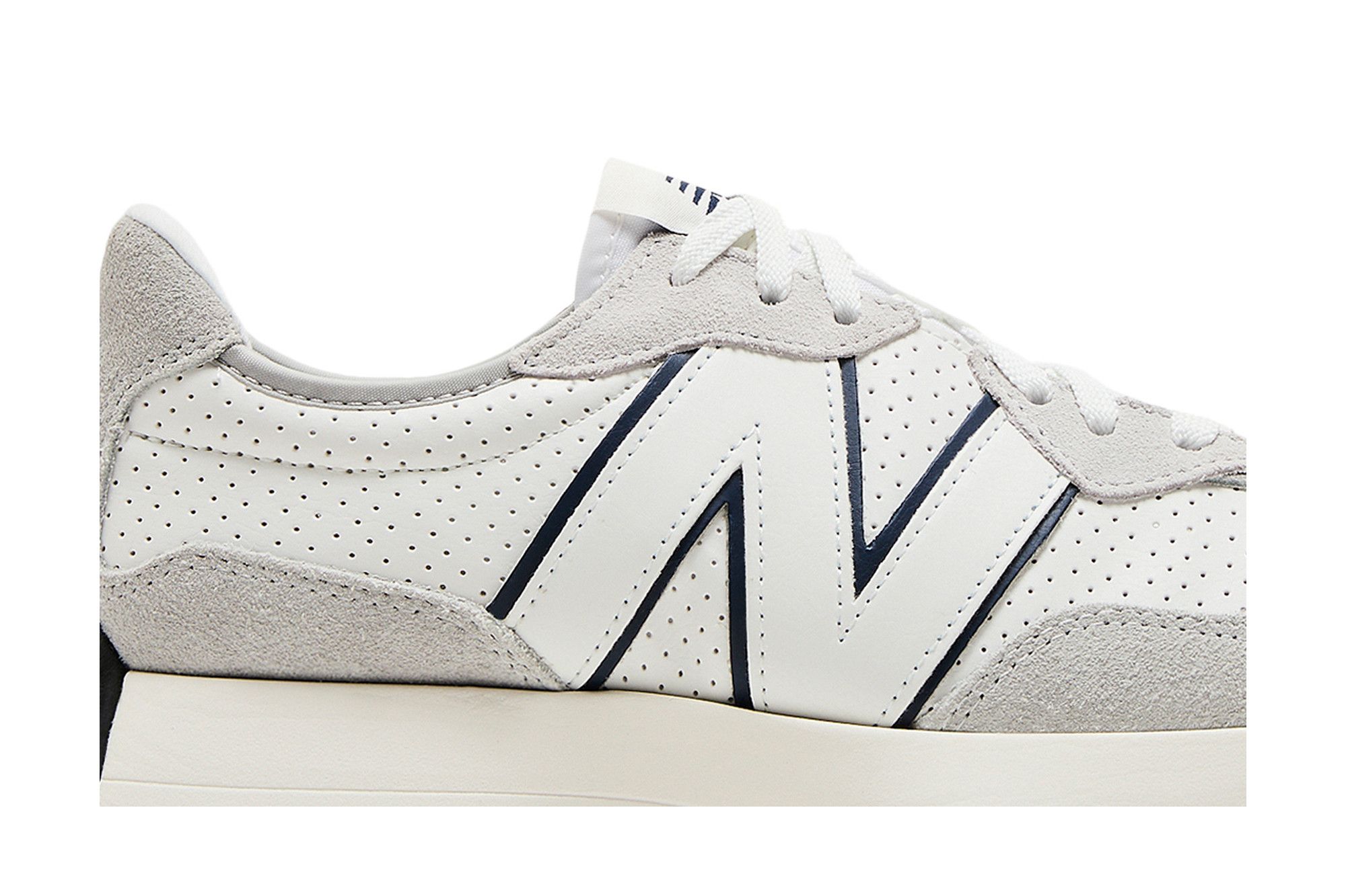 スンスン New Balance 327 White - MS327ASN | eBay