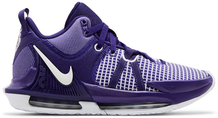 LeBron Witness 7 TB Court Purple