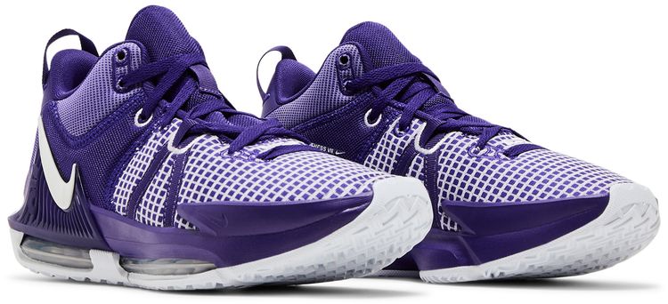 LeBron Witness 7 TB Court Purple