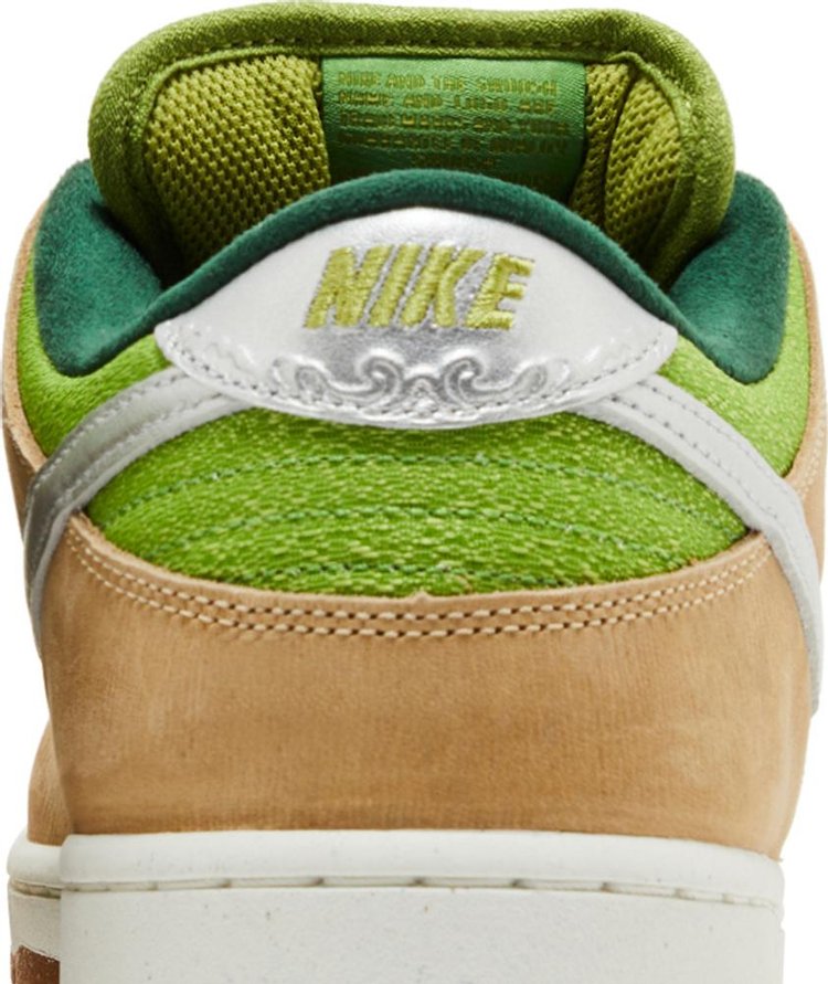 Dunk Low Pro SB Escargot