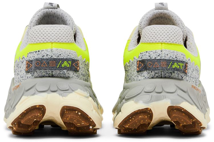 New Balance Wmns Fresh Foam X More Trail v3 Wide Yellow Concrete