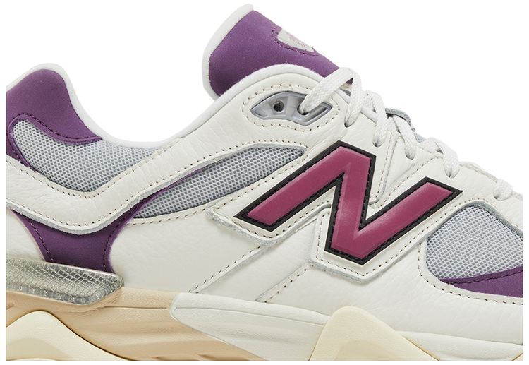 New Balance 9060 Magenta